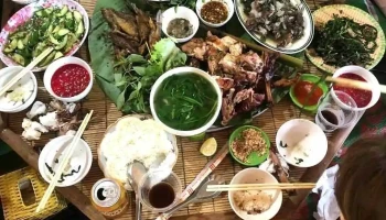 bãi tắm khe nạc - Từ Cầu