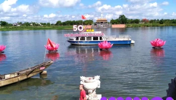 Bến Thả Hoa - Đền Tưởng Niệm Bờ Nam Thạch Hãn - Phường 2