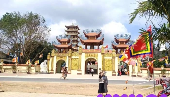 Chùa Cam Lộ - Đ. Hồ Chí Minh