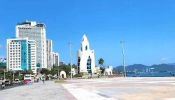 Quảng trường 2-4 - Khánh Hòa