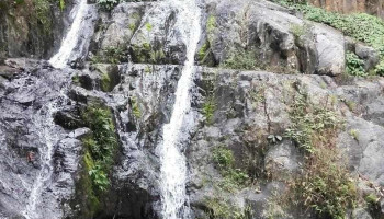 Suối Ngọc Vua Bà - Hà Nội