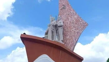 Tượng đài Khởi Nghĩa Hòn Khoai - Cà Mau