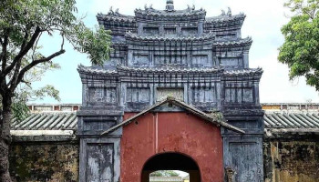 Điện Phụng Tiên - Thành Phố Huế