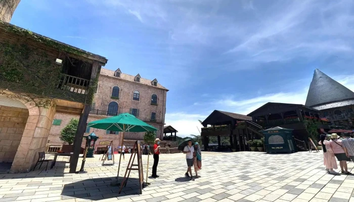 Ba Na Hills -  Che Do Xem Pho Va 360deg - Đà Nẵng