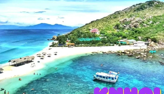 Bãi Biển Đôi - Khánh Hòa