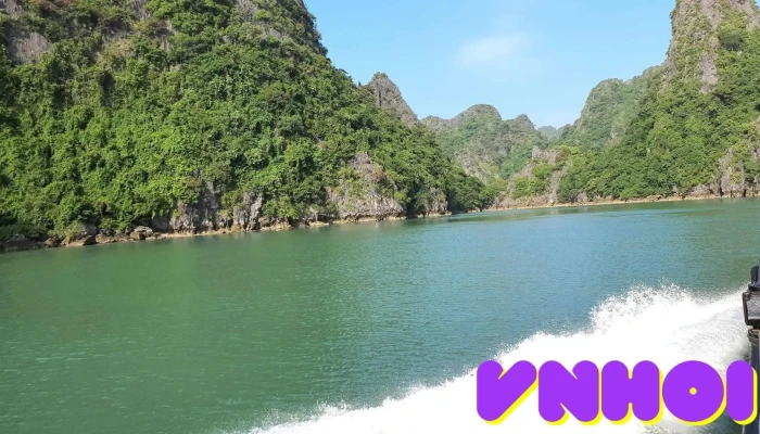 Bãi tắm Quan Lạn - Vân Đồn