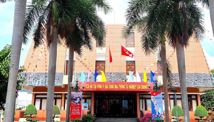 Bao Tang Ho Chi Minh Moi Nhat - Bình Thuận