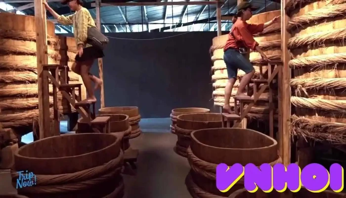 Bao Tang Nuoc Mam Lang Chai Xua   Fish Sauce Museum Cua Chu So Huu - Bình Thuận