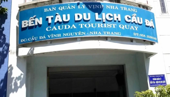 Ben Tau Du Lich Cau Da Ngoai That - Khánh Hòa