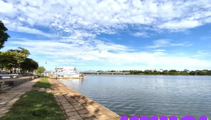 Ben Thuyen Toa Kham Tat Ca - Thành Phố Huế
