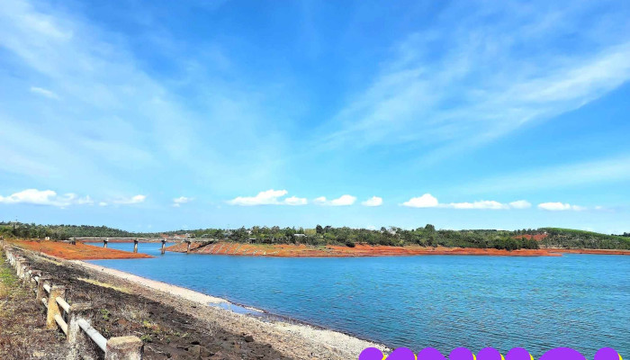 Bờ đập thủy điện 1 - Unnamed Road