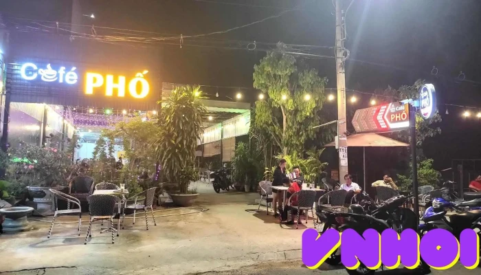 Cafe Pho Nui Sam Cua Chu So Huu - An Giang