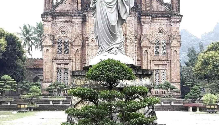 Chau Son Church -  Video - Ninh Bình