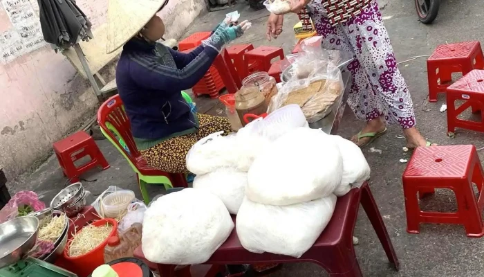 Cho Dai Dong Cho Chieu Lagi Khong Gian Ben Trong - Bình Thuận