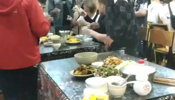 Cho Dong Van Khong Gian Ben Trong - Hà Giang