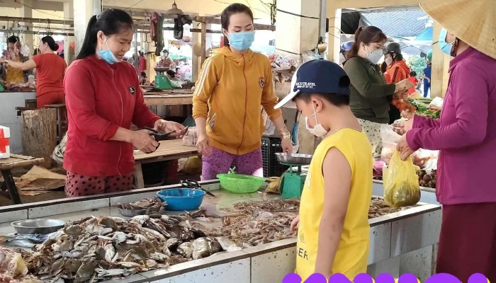 Cho Giong Luong Khong Gian Ben Trong - Bến Tre