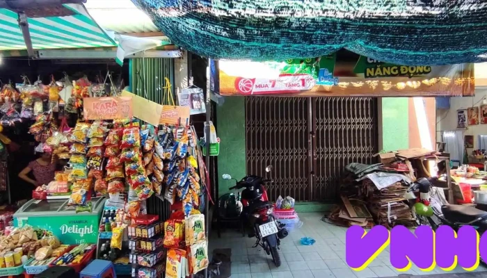 Cho Thanh Trieu Khong Gian Ben Trong - Bến Tre