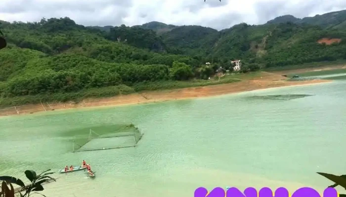 Cho Thue Thuyen Tai Thac Bo   Thung Nai Thuyen - Hòa Bình