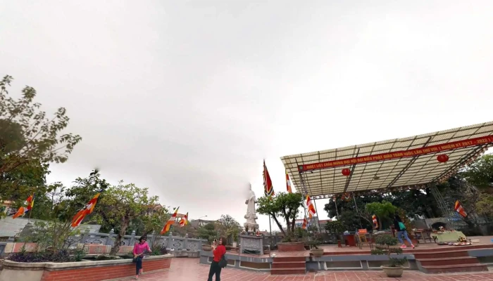 Chua An Vinh Che Do Xem Pho Va 360deg - Tuyên Quang