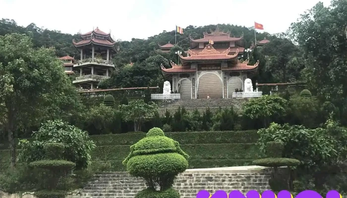 Chùa Cái Bầu - Quảng Ninh