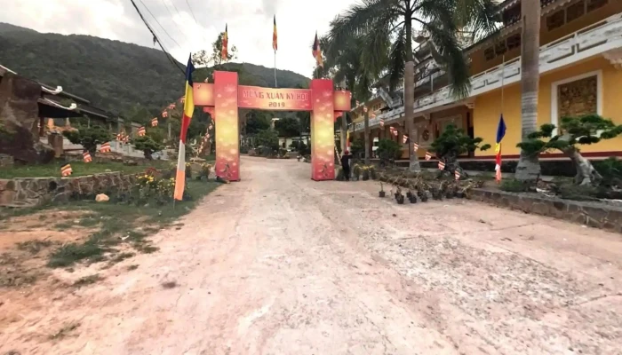 Chua Linh Phu Che Do Xem Pho Va 360deg - Đồng Nai