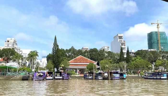 Chợ đêm Ninh Kiều - Đ. Phan Chu Trinh