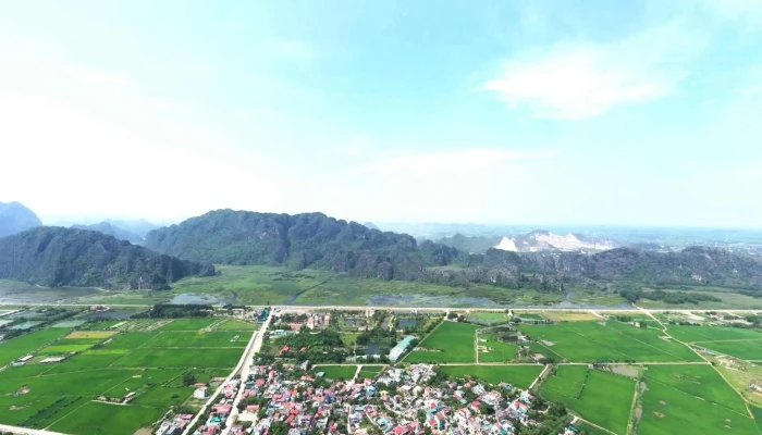 Co Vien Lau Diem Tham Quan Nha Co Che Do Xem Pho Va 360deg - Ninh Bình