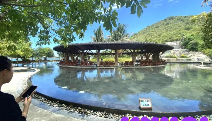 Cong Ty Du Lich Lets Fly Travel Khong Gian Ben Trong - Khánh Hòa