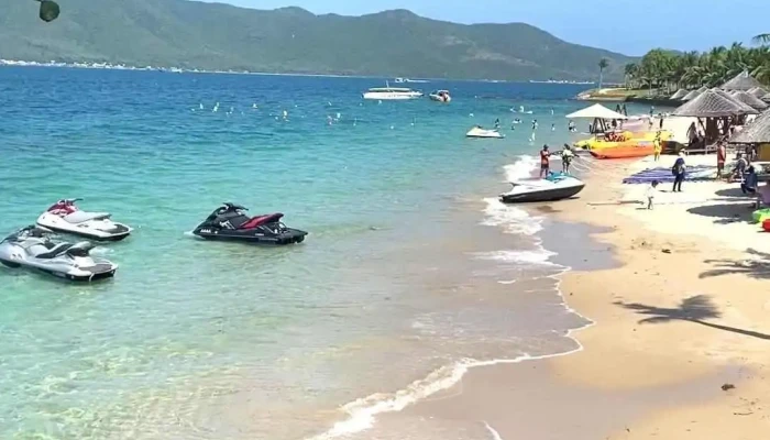 Cong Ty Du Lich Lets Fly Travel Video - Khánh Hòa