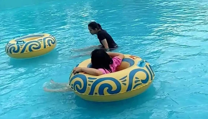 Cong Vien Nuoc Thu Dau Mot Vuon Dieu Ho Boi - Bình Dương