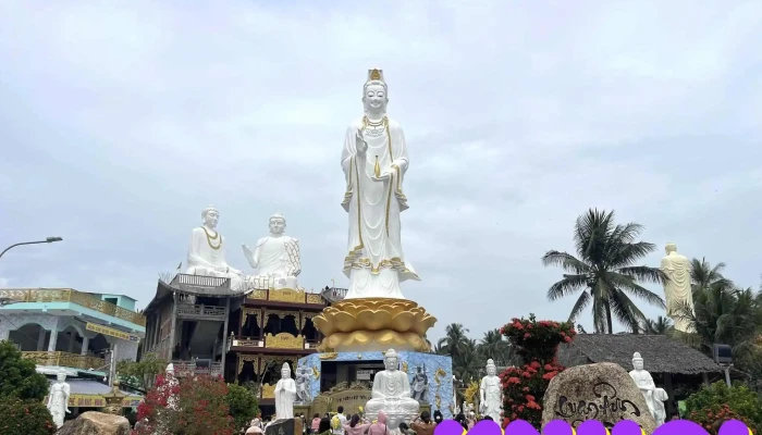 Cong Vien Ven Song Chua Lien Hoa Me Nam Hai Tien Giang Cua Chu So Huu - Tiền Giang