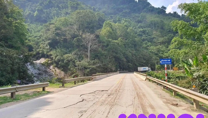 Cầu Đăk Chè có Thác nước đẹp - Đèo Lò Xo