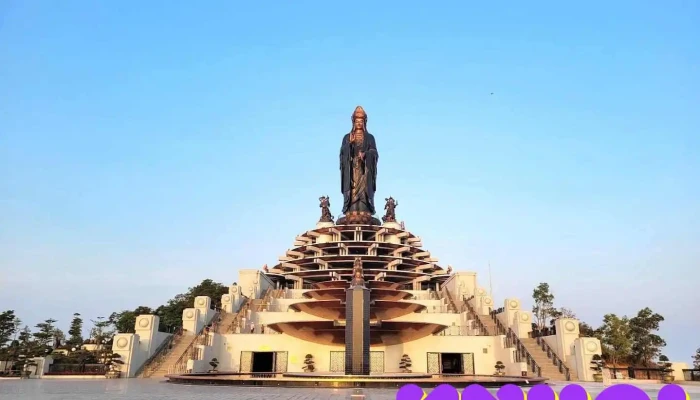 Cột mốc Núi Bà Đen 986m - Tây Ninh