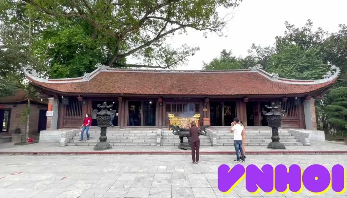 Den Quoc Mau Au Co Video - Phú Thọ