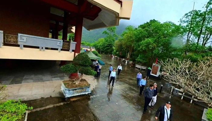 Den Tho Chu Tich Ho Chi Minh Canh Quan - Cao Bằng
