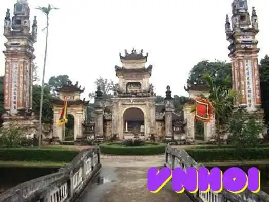 Den Tho Thai Su Cuong Quoc Cong Nguyen Xi Cua Chu So Huu - Nghệ An