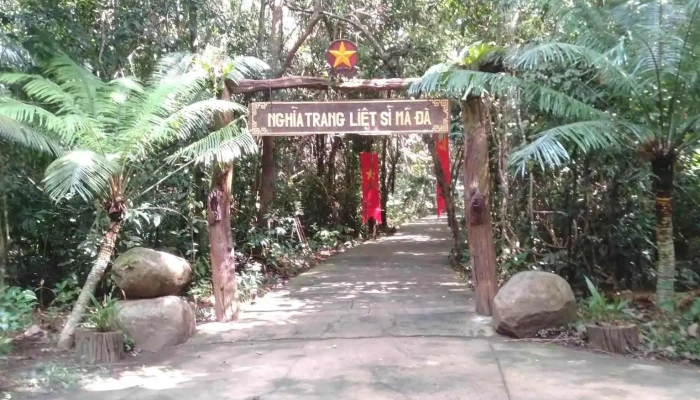 Den Tuong Niem Di Tich Trung Uong Cuc Mien Nam Duong Mon - Đồng Nai