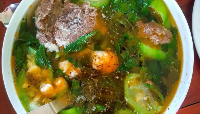 Diem Dung Chan Kim Phuong Pho - Khánh Hòa