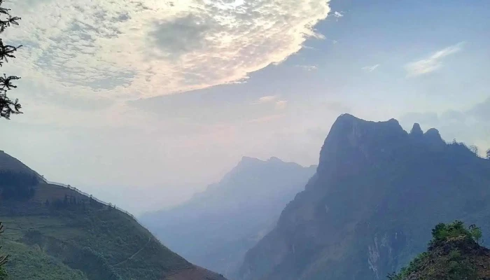 Diem Ngam Toan Canh Khe Lia Moi Nhat - Hà Giang