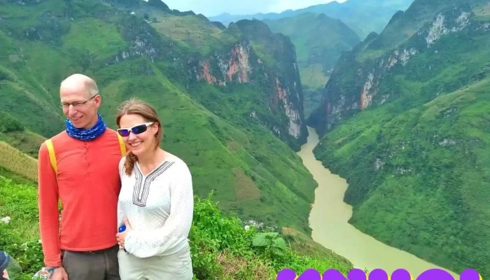 Ha Giang Amazing Tours -  Cua Chu So Huu - Hà Giang
