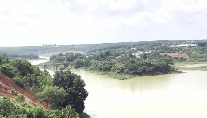Ho Thuy Dien Thac Mo Ho Chua Nuoc - Bình Phước
