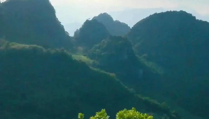 Hon Da Song Ao Nui - Cao Bằng