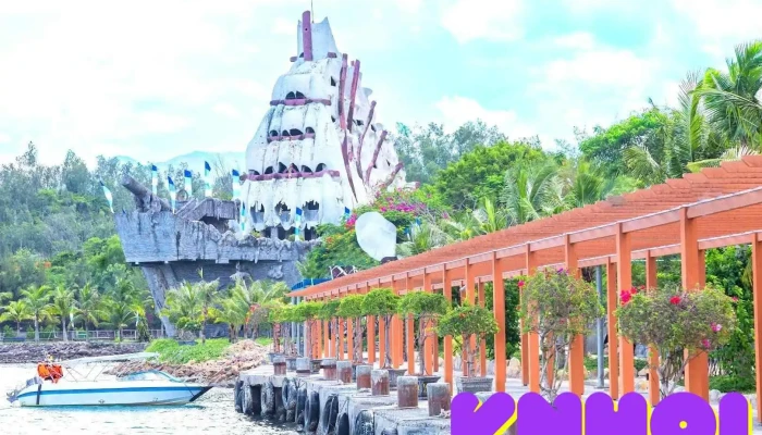 Hồ Cá Trí Nguyên Aquarium On Soi Island - Khánh Hòa