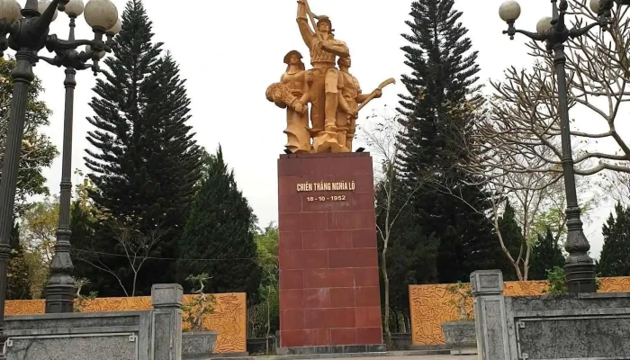 Khu Di Tich Lich Su Cang Va Don Nghia Lo Tat Ca - Yên Bái