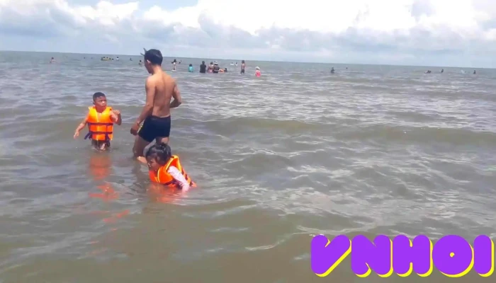 Khu Du Lich 30 Thang 4 Video - Hồ Chí Minh