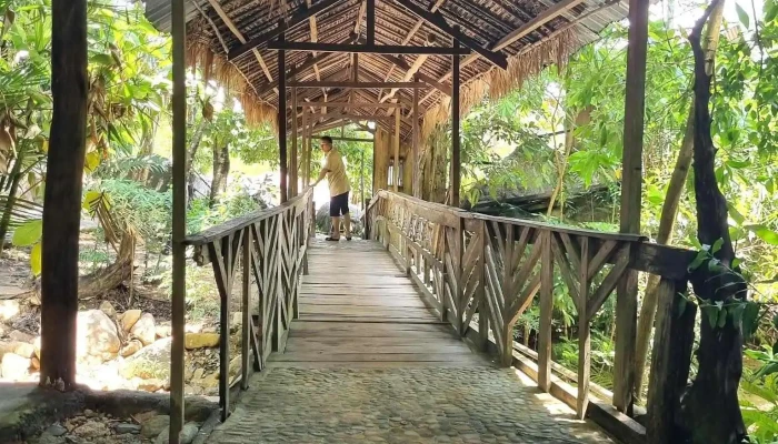 Khu Nghi Mat Suoi Lach Ngoai That - Khánh Hòa