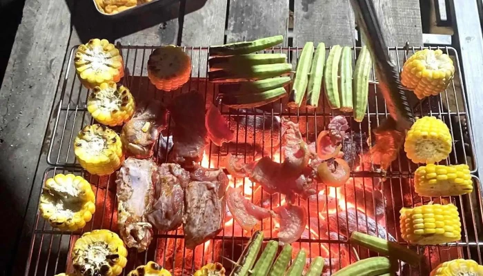 La Ngau Camping Thuc Pham Va Do Uong - Bình Thuận