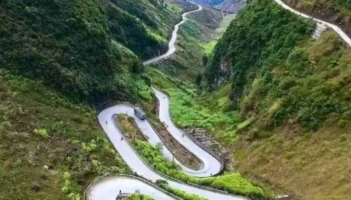 Local Ha Giang Tours Hotel Video - Hà Giang