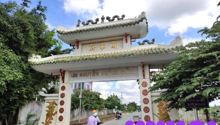 Lăng Nguyễn Huỳnh Đức - Tân An