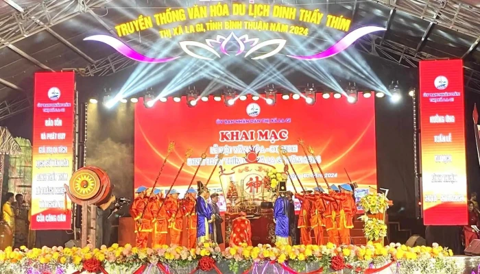 Mo Thay Thim Cua Chu So Huu - Bình Thuận
